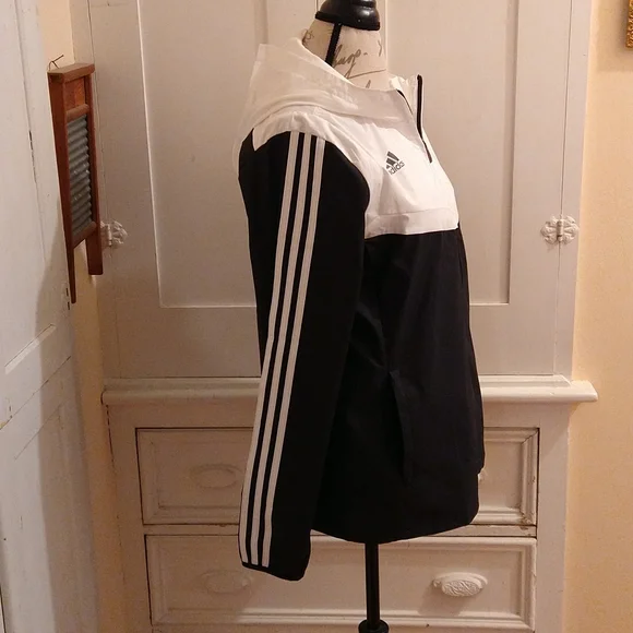 Adidas black and white windbreaker Sz M - Picture 4 of 9